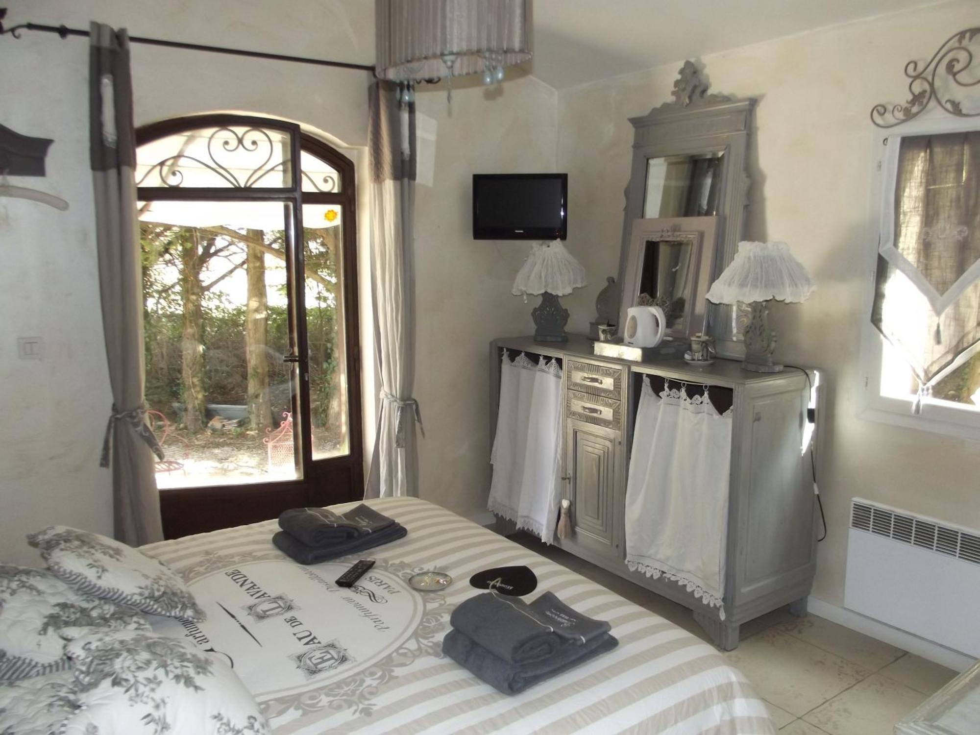 เลอ มูแล็ง เดอ ซอนแนย Bed & Breakfast กาบริแยส ห้อง รูปภาพ