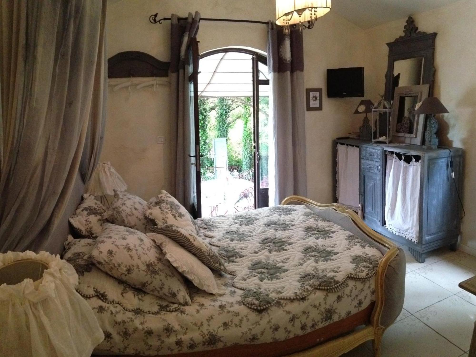 เลอ มูแล็ง เดอ ซอนแนย Bed & Breakfast กาบริแยส ห้อง รูปภาพ